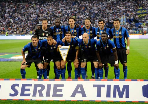 梅西世界杯夺冠后技术体能退化程度引关注（梅西世界杯封王后技术与体能下滑程度成焦点）