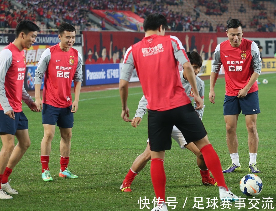 罗马诺：萨拉赫缺席欧冠为斯洛特和管理层共同决定（罗马诺：萨拉赫无缘欧冠，决定由斯洛特与管理层共同作出）