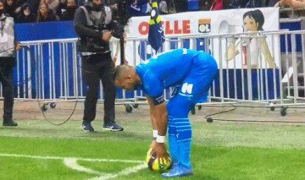 赛前发高烧，普利希奇比赛当天和球队会合并替补双响导演逆转