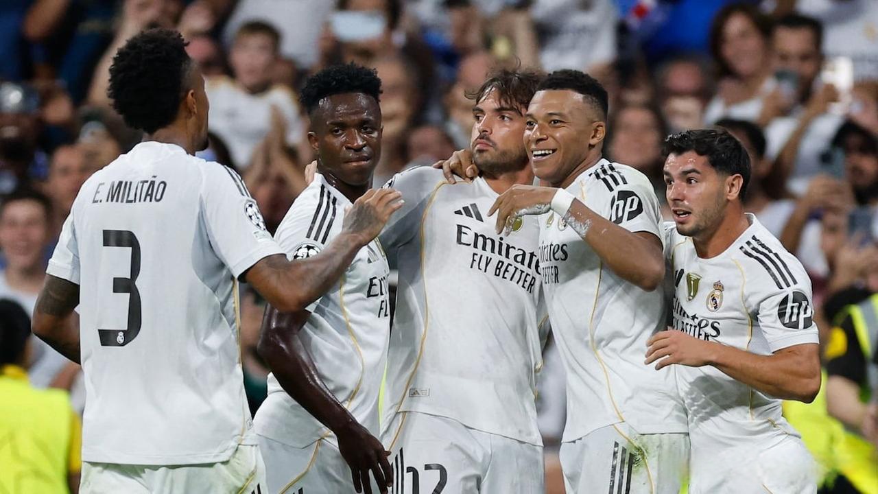 WBC撤销特伦斯·克劳福德世界拳王头衔，因其未支付认证费用，引发争议并导致空缺。（WBC因未缴认证费剥夺特伦斯·克劳福德拳王头衔，争议四起并留空缺）