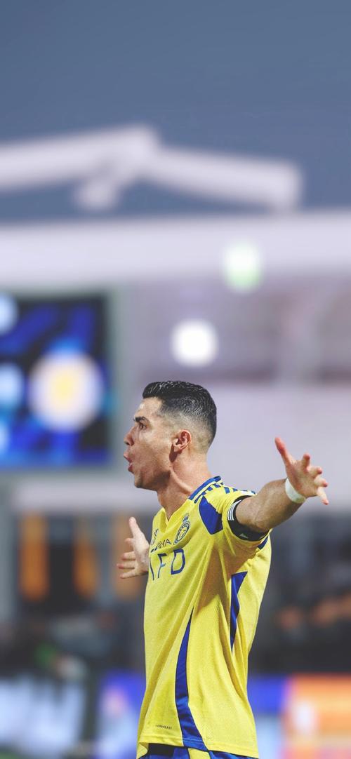 尼古拉-佩佩：梅西和C罗的不同？梅西像孙悟空，C罗像贝吉塔（尼古拉·佩佩谈梅罗差异：梅西如孙悟空，C罗似贝吉塔）