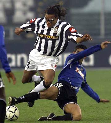 日职联半场：相马勇纪造险，柏太阳神0-0町田泽维亚（日职联半场战报：相马勇纪制造威胁，柏太阳神与町田泽维亚0-0）