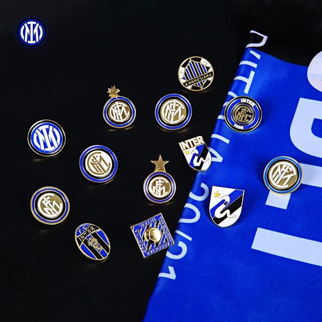 手腕骨折+肩部受伤，巴黎主席纳赛尔缠着绷带赴客场督战欧冠