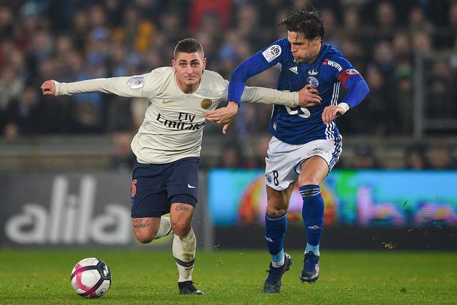 球员：我就轻轻一抬腿