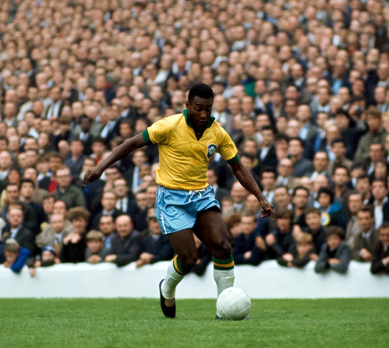 NBA官宣：76人违规罚款10万美元 恩比德赛前状态缺席却登场（NBA处罚出炉：76人违规被罚10万美元，恩比德赛前标注缺席仍登场）