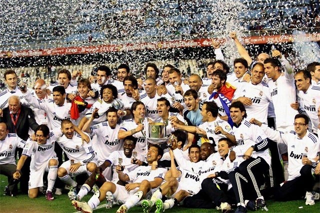 李霄鹏：希望球队能发挥出应有水平，明天奉献一场精彩的比赛