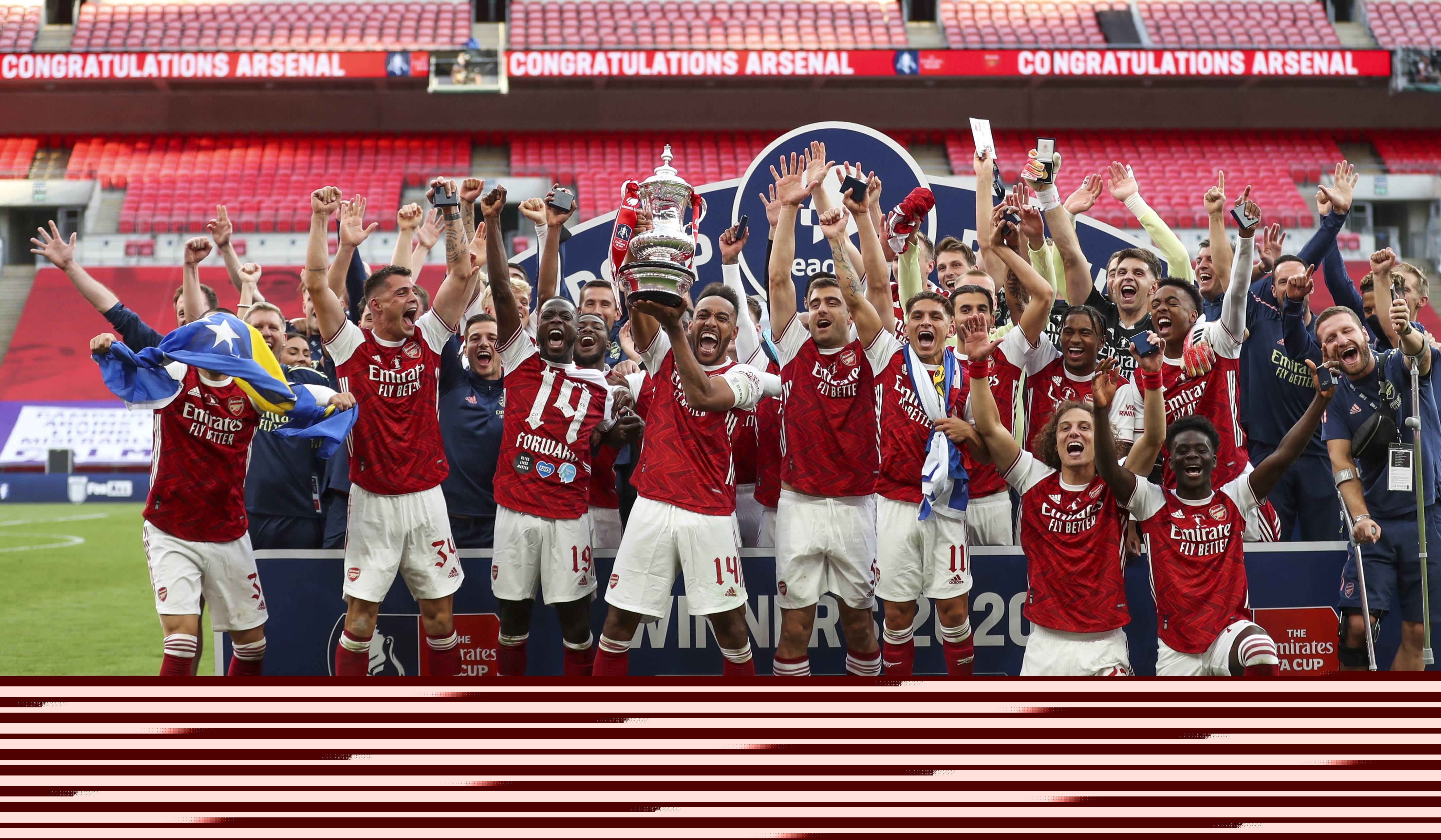 英超第13轮切尔西对阵阿森纳，双方均状态出色，争夺争冠席位，赛果待定。（英超第13轮：切尔西迎战阿森纳，双方状态正佳，力争跻身争冠行列，胜负未明）