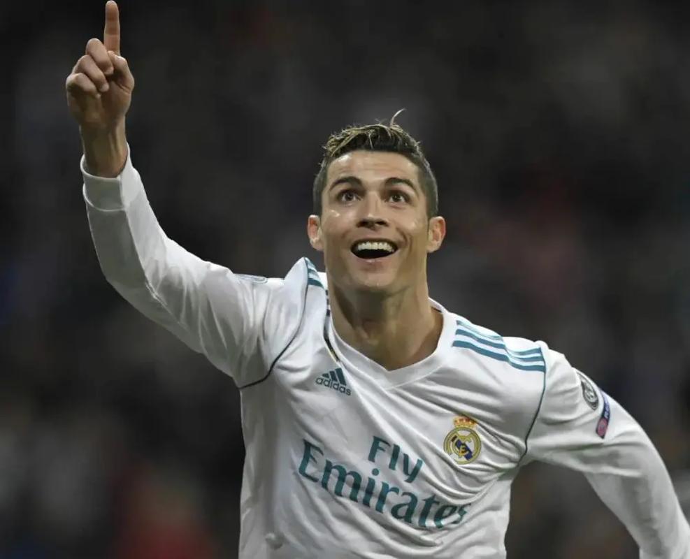 Shams：雄鹿愿与字母哥探讨留队或交易可能性，尼克斯不再是首选下家