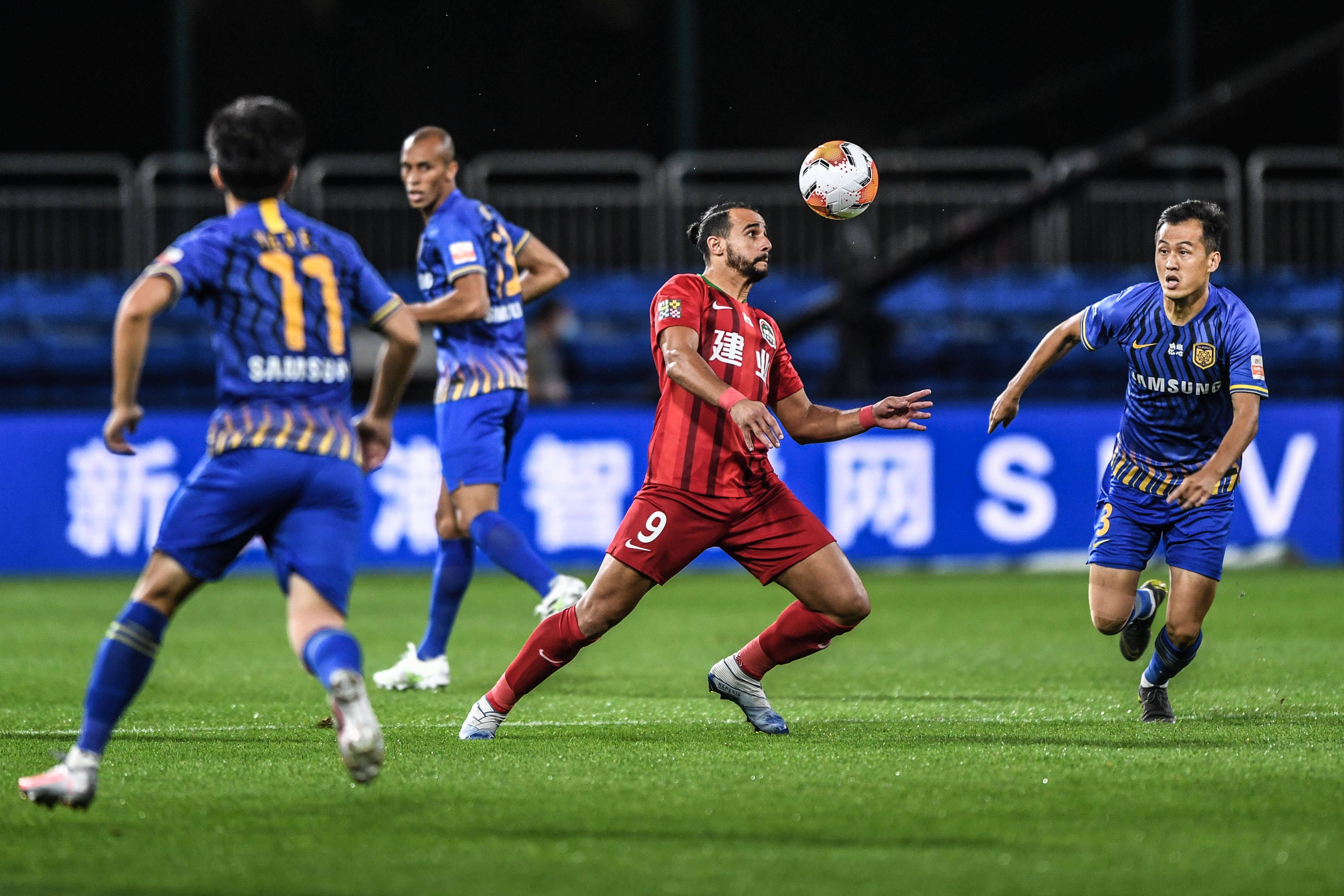 里程碑，张琳芃俱乐部赛事已出战500场（张琳芃达成俱乐部500场出场里程碑）