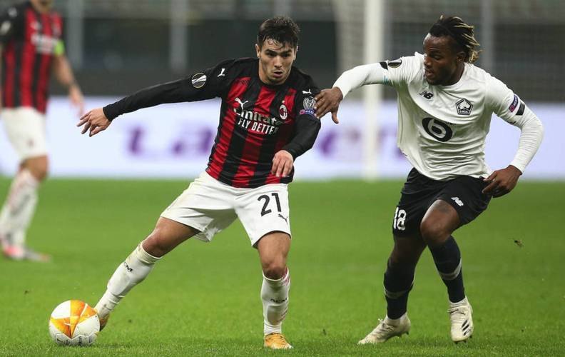 梅西是否参加世界杯？斯卡洛尼：我不知道；踢安哥拉他会出场（梅西世界杯前景未明 斯卡洛尼：对阵安哥拉将出场）