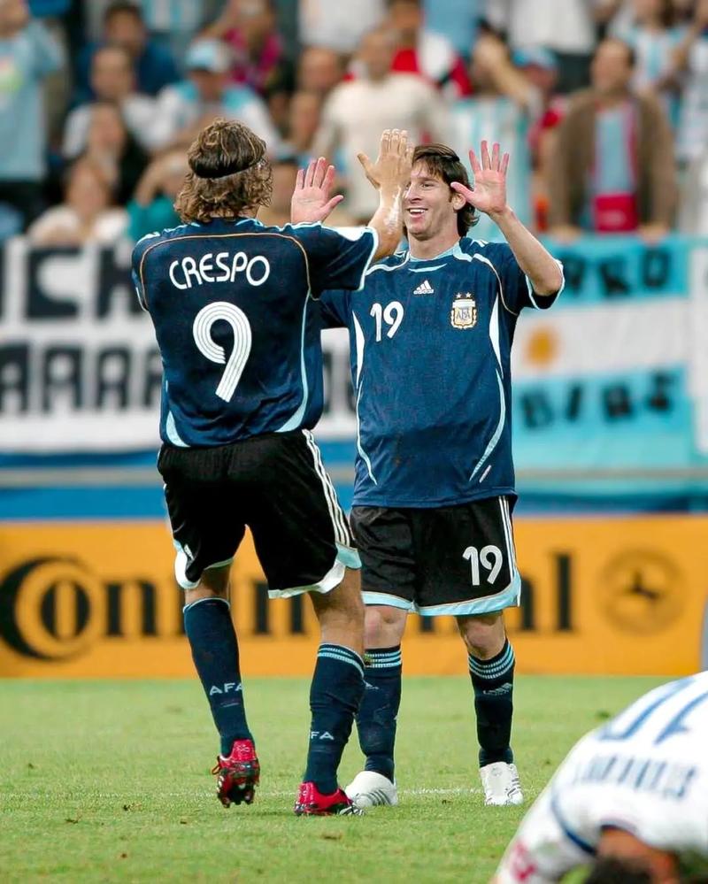 亚冠出线生死局！布里兰主场迎江原FC，泰超霸主能否锁定先机？（亚冠出线关键战：布里兰主场迎战江原FC，泰超霸主能否抢占先机？）