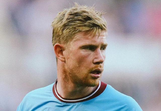 莫斯克拉手球送点，曼联获关键判罚（莫斯克拉手球造点，曼联拿到关键判罚）