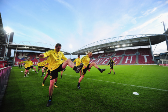 传记作者：亚马尔早期对莱万很不满，后来明白对方是想帮自己（传记作者：亚马尔曾对莱万不满，事后才明白其好意）