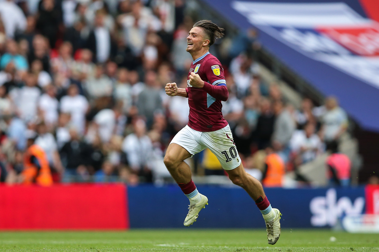 FOG与NFL达成多年合作，标志性宽松剪裁引关注（FOG携手NFL达成多年合作，标志性宽松廓形成焦点）